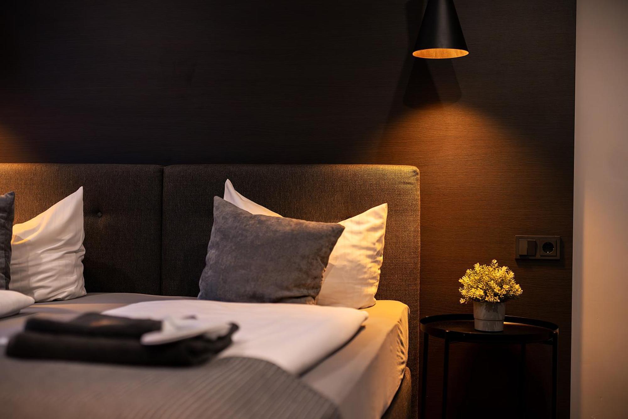 Liro Hotel โมเออร์ส ภายนอก รูปภาพ