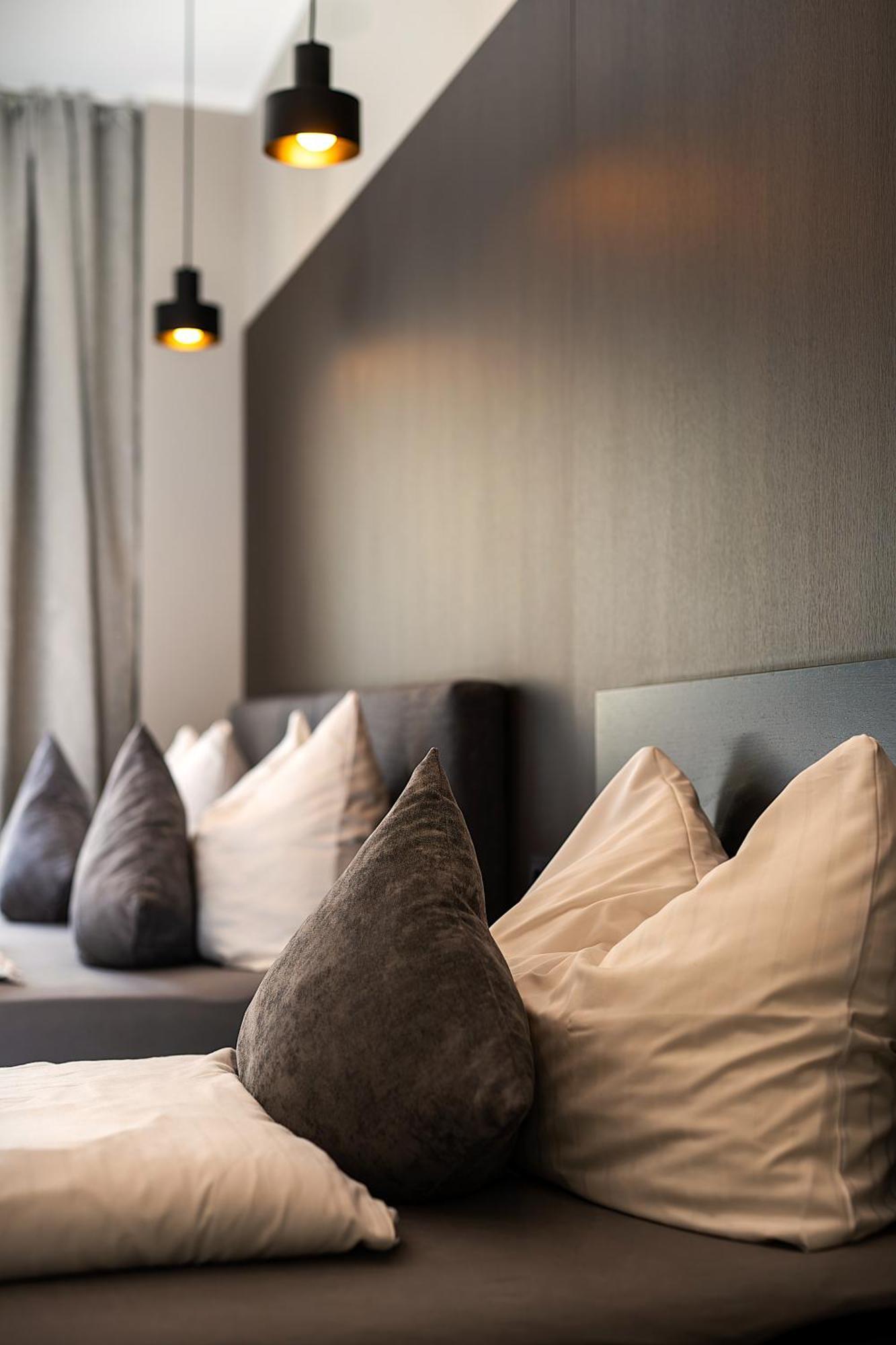 Liro Hotel โมเออร์ส ภายนอก รูปภาพ