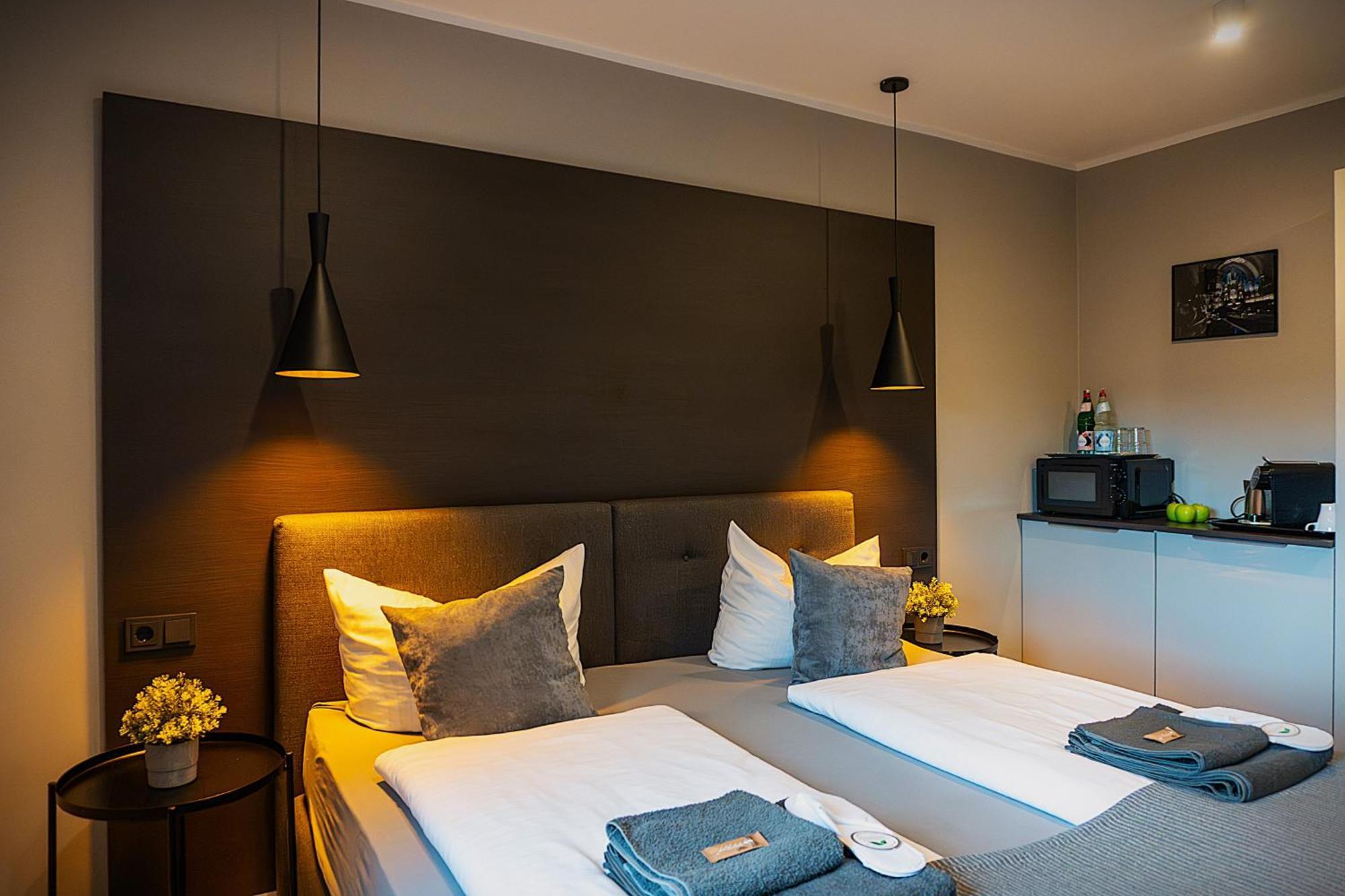 Liro Hotel โมเออร์ส ภายนอก รูปภาพ