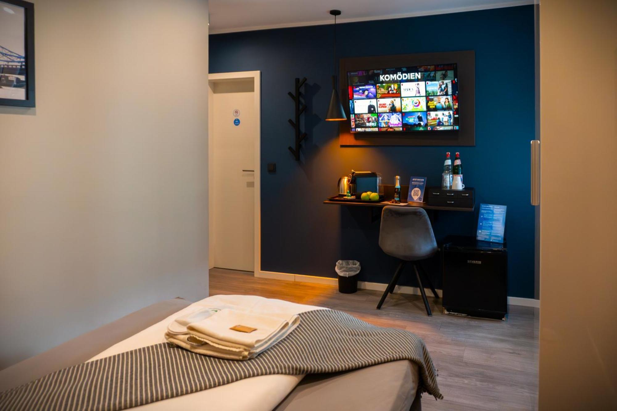 Liro Hotel โมเออร์ส ภายนอก รูปภาพ