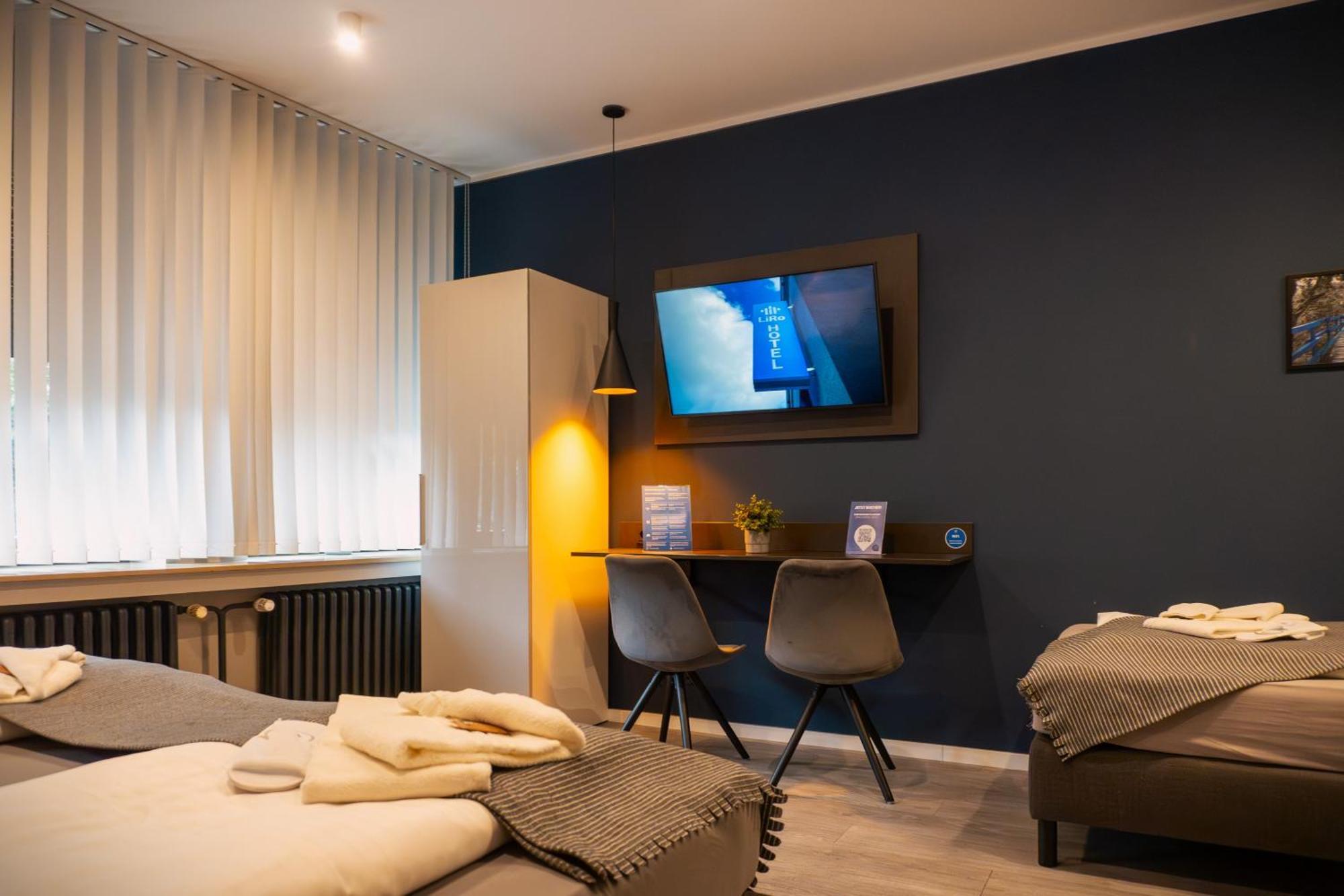 Liro Hotel โมเออร์ส ภายนอก รูปภาพ